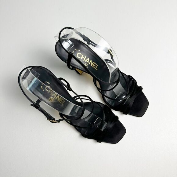 CHANEL Black Gold Heels Size 39 US 8.5 Interlocking CC Logo Slingback Sandal - Picture 4 of 13